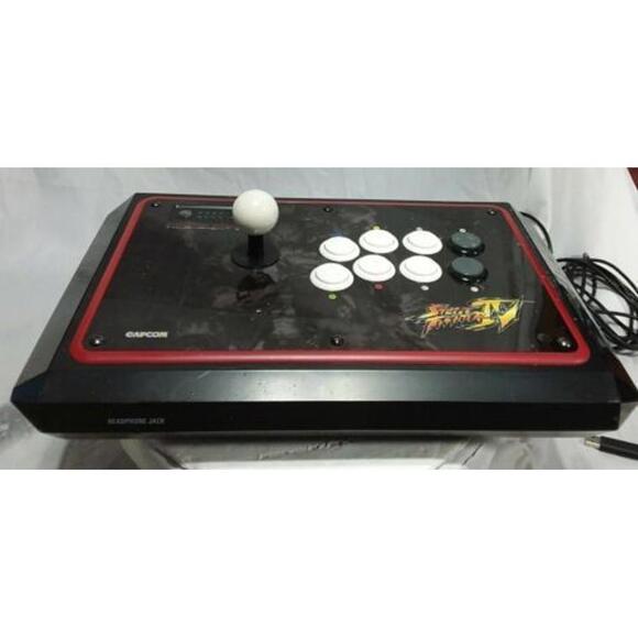 Mad Catz Street Fighter IV Arcade Fightstick TE – Xbox 360 & PC